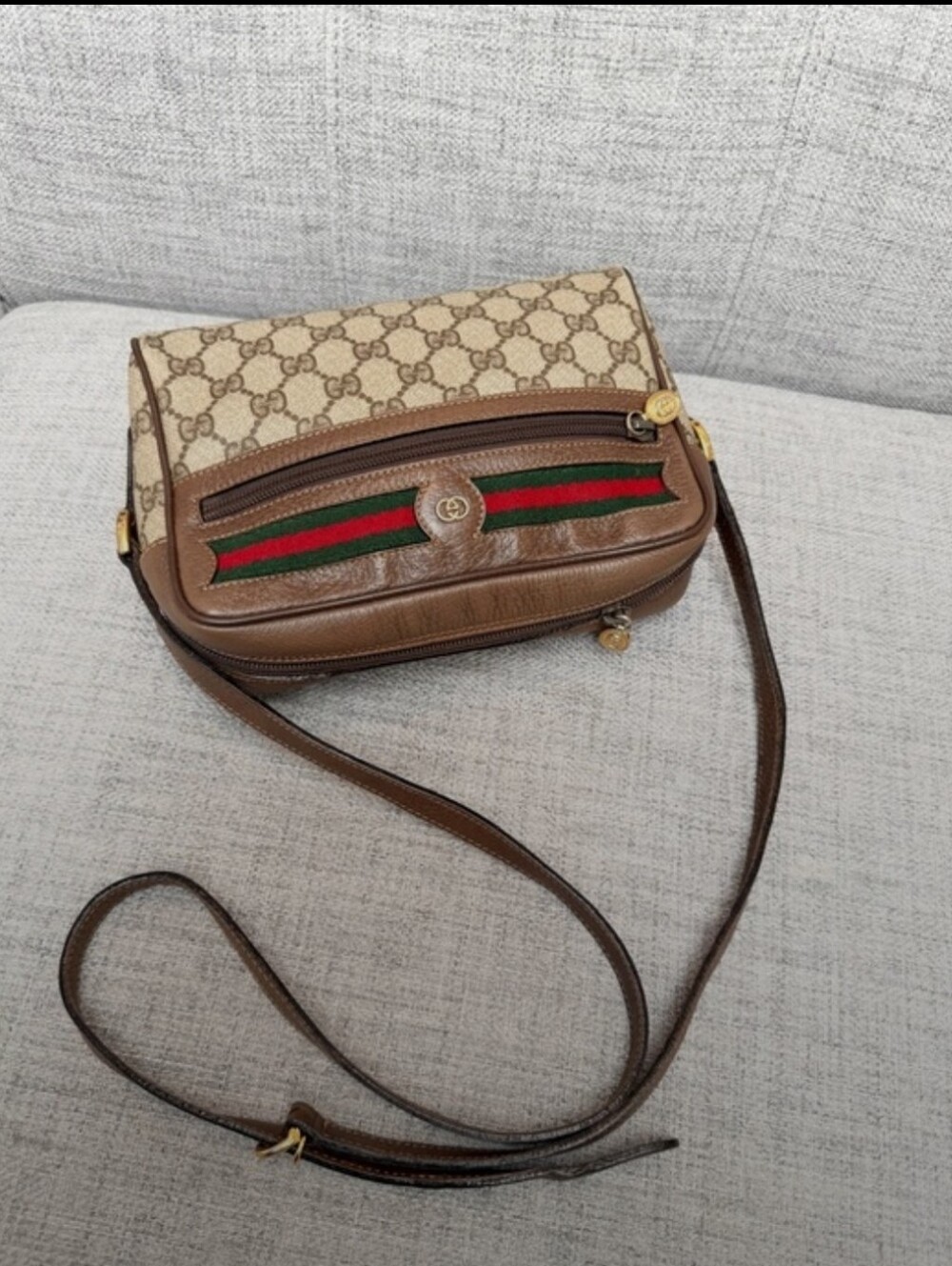 Gucci Brown GG Supreme Canvas Crossbody , With Brown Oreginal Dust Bag . - Picture 9 of 15
